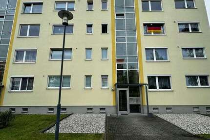 Wohnung Zeitz - 2 Zimmer, 71 m&sup2;, 63.900&euro; | Angebot:27353085