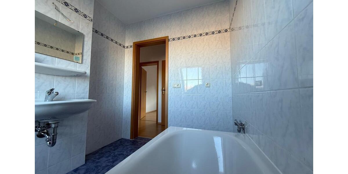 Dachgeschoßwohnung Greiz - 2 Zimmer, 50 m&sup2;, 289&euro; | Angebot:24511704