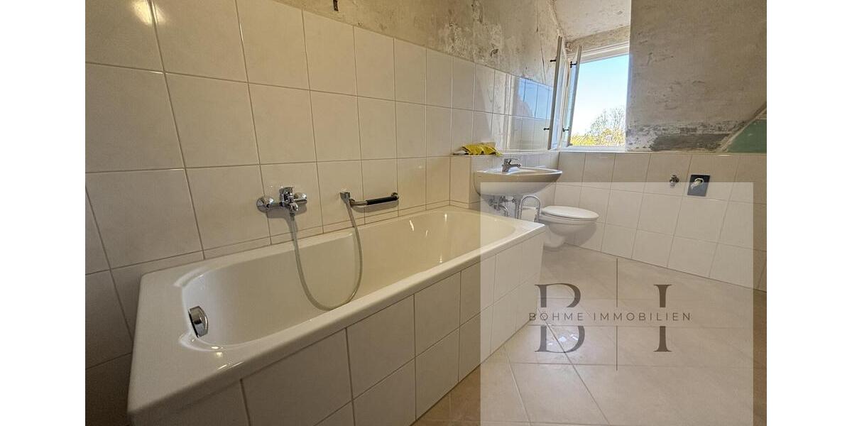 Dachgeschoßwohnung Gera Debschwitz - 3 Zimmer, 85 m&sup2;, 640&euro; | Angebot:26531426