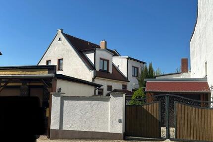 Haus Teuchern - 7 Zimmer, 249 m&sup2;, 125.000&euro; | Angebot:20715662