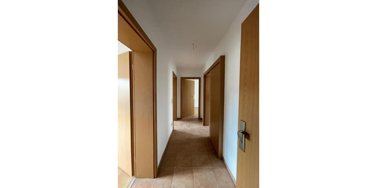 Etagenwohnung Gera Alt-Bieblach - 3 Zimmer, 64 m&sup2;, 384&euro; | Angebot:24256008