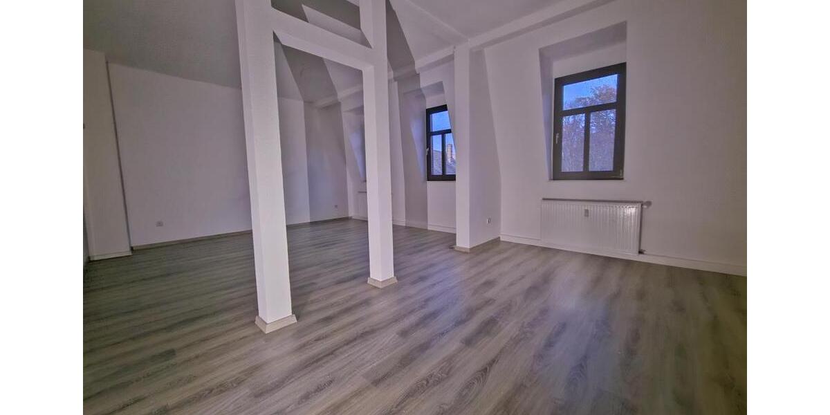 Dachgeschoßwohnung Altenburg - 3 Zimmer, 83 m&sup2;, 457&euro; | Angebot:24441335