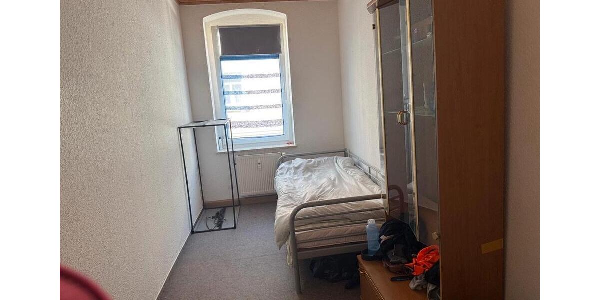 Etagenwohnung Greiz - 2 Zimmer, 46 m&sup2;, 230&euro; | Angebot:26553673