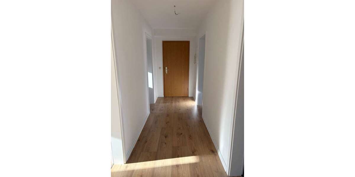 Etagenwohnung Werdau Werdau, Stadt - 3 Zimmer, 70 m&sup2;, 400&euro; | Angebot:26190324