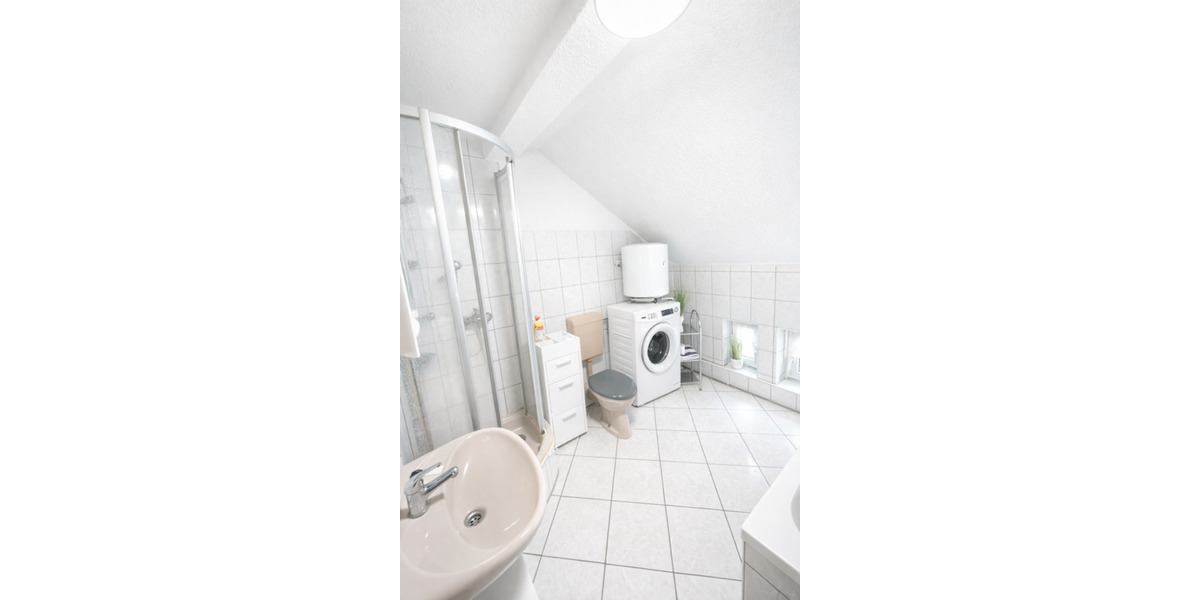 helle 3-Raum-Dachgeschosswohnung (76 m²) 3 zimmer