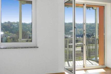 Wohnung Greiz - 2 Zimmer, 55 m&sup2;, 360&euro; | Angebot:24758166