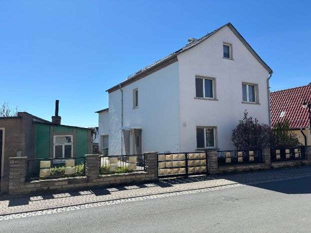 Einfamilienhaus Hermsdorf - 8 Zimmer, 160 m&sup2;, 185.000&euro; | Angebot:26560974