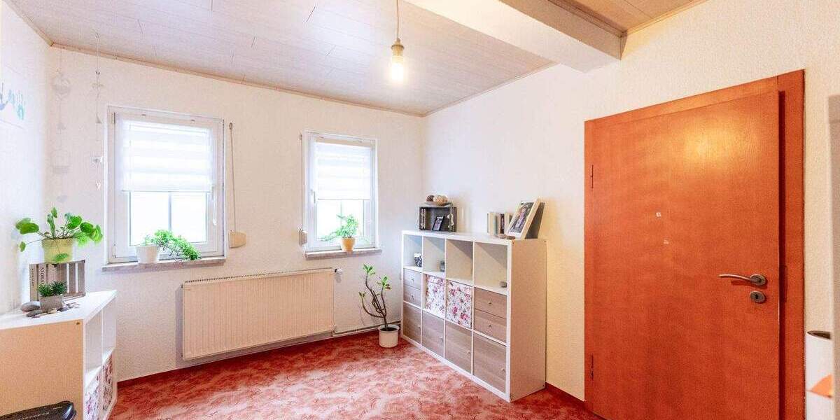 Reihenmittelhaus Stadtroda - 5 Zimmer, 115 m&sup2;, 99.000&euro; | Angebot:25851381