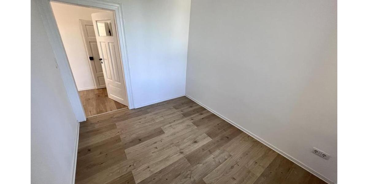 Sanierte 4-Raum-Wohnung mit Balkon und Einbauküche! - Etagenwohnung Gera Zwötzen | Angebot:26335635