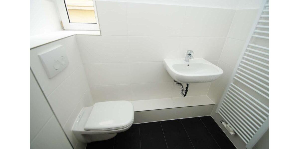 Erdgeschoßwohnung Altenburg - 5 Zimmer, 149 m&sup2;, 800&euro; | Angebot:25546653