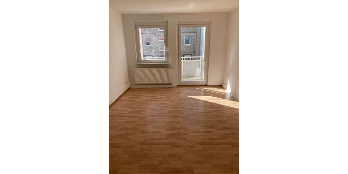 Etagenwohnung Gera Ostviertel - 2 Zimmer, 67 m&sup2;, 405&euro; | Angebot:26386346
