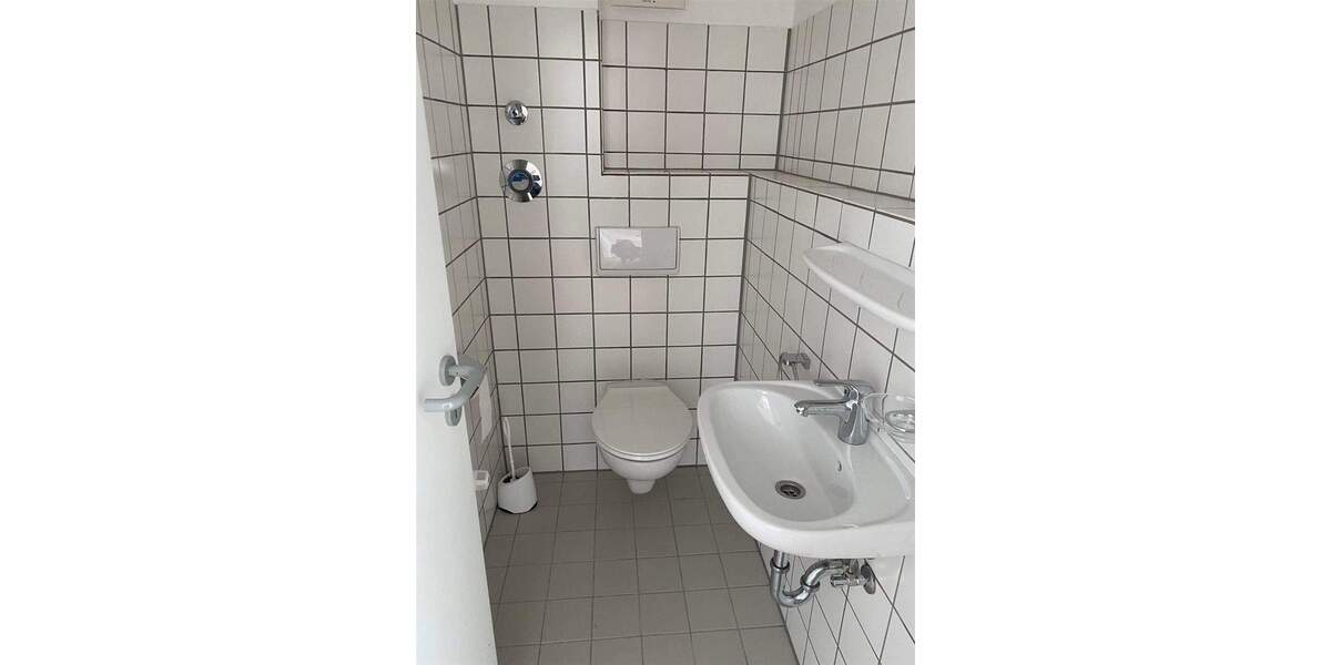 Etagenwohnung Altenburg Altenburg - 3 Zimmer, 110 m&sup2;, 720&euro; | Angebot:25836513