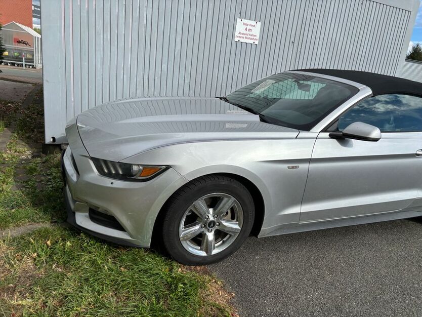 Ford Mustang 108.000 km 22.150 € Zwickau 08058