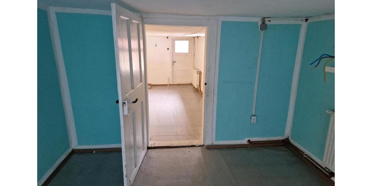 Etagenwohnung Meuselwitz - 8 Zimmer, 160 m&sup2;, 1.200&euro; | Angebot:26321990