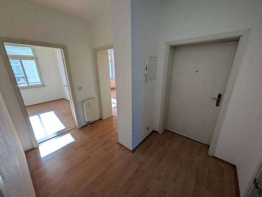 ++ gemütliche 2-Raum-Wohnung mit Wohnküche in zentraler Lage, nahe am Schwanenteich ++