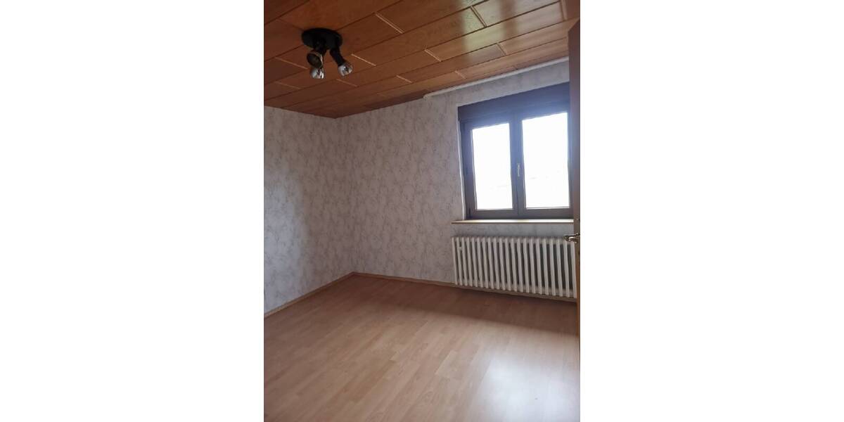 Doppelhaushälfte Neukirchen - 4 Zimmer, 90 m&sup2;, 170.000&euro; | Angebot:26275969