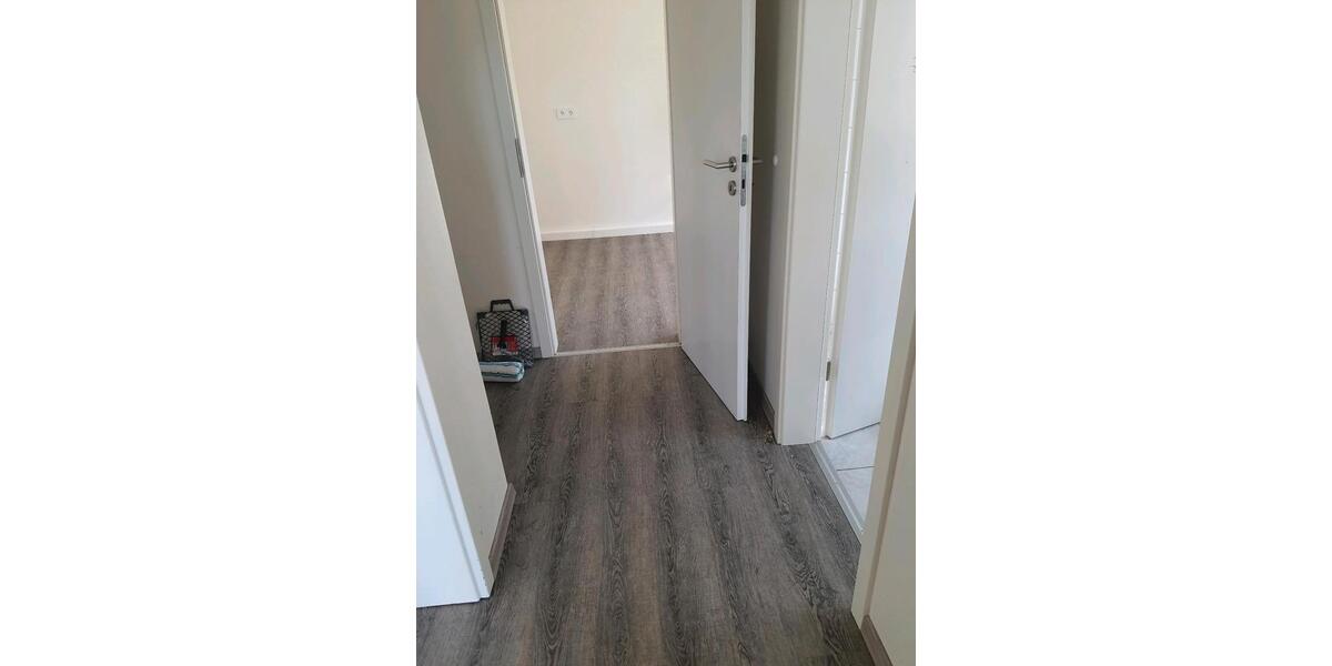 Etagenwohnung Weida - 1 Zimmer, 62 m&sup2;, 300&euro; | Angebot:26286391