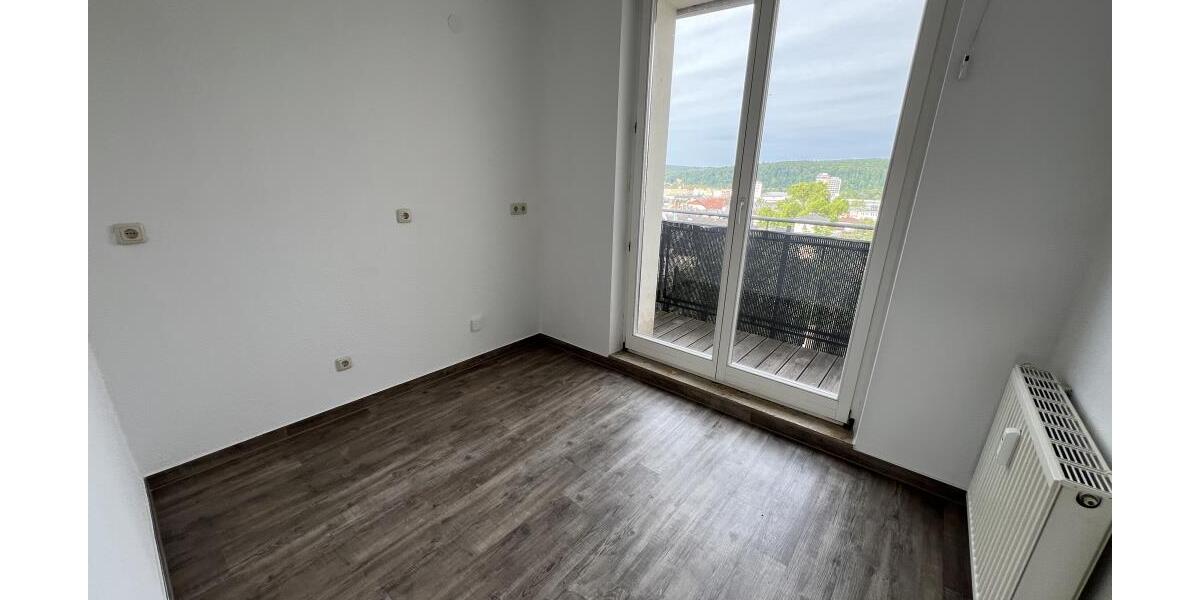 Was für ein Ausblick! 4 Raum Dachgeschoss-Wohnung mit Terrasse! - Etagenwohnung Gera | Angebot:26348904