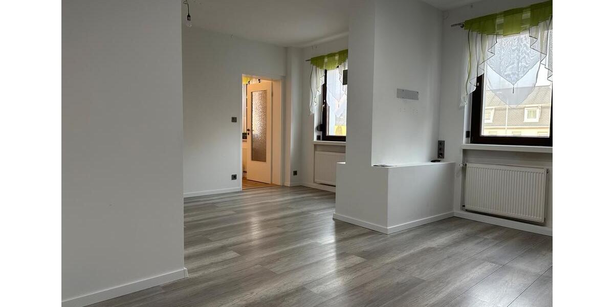 Einfamilienhaus Fraureuth - 11 Zimmer, 220 m&sup2;, 245.000&euro; | Angebot:24728324