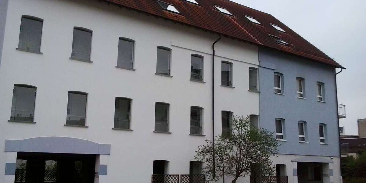Etagenwohnung Werdau Werdau, Stadt - 2 Zimmer, 48 m&sup2;, 300&euro; | Angebot:26981753