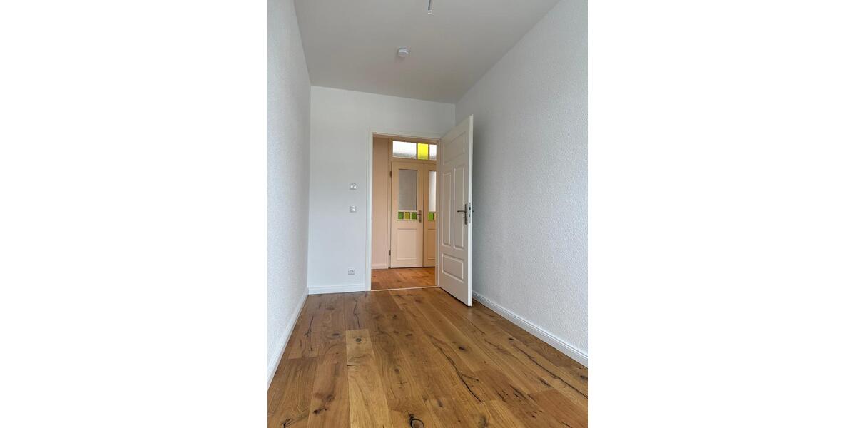 Dachgeschoßwohnung Meerane - 5 Zimmer, 117 m&sup2;, 1.300&euro; | Angebot:26325768