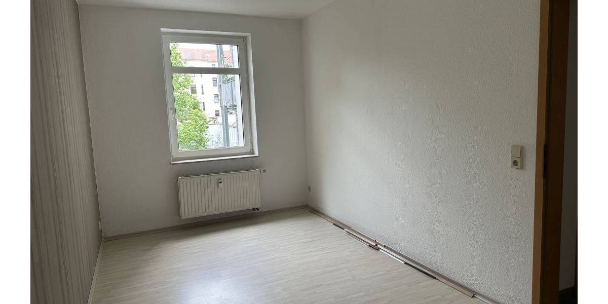 Etagenwohnung Gera Ostviertel - 3 Zimmer, 84 m&sup2;, 580&euro; | Angebot:26796834