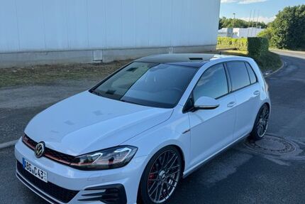 VW Golf 56.000 km 32.000 &euro; Altenburg 04600