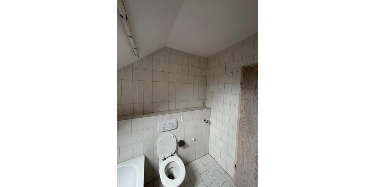 Dachgeschoßwohnung Meerane - 2 Zimmer, 50 m&sup2;, 350&euro; | Angebot:24214745