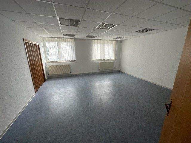 +++ Große Gewerbeimmobilie in guter Lage +++ zimmer