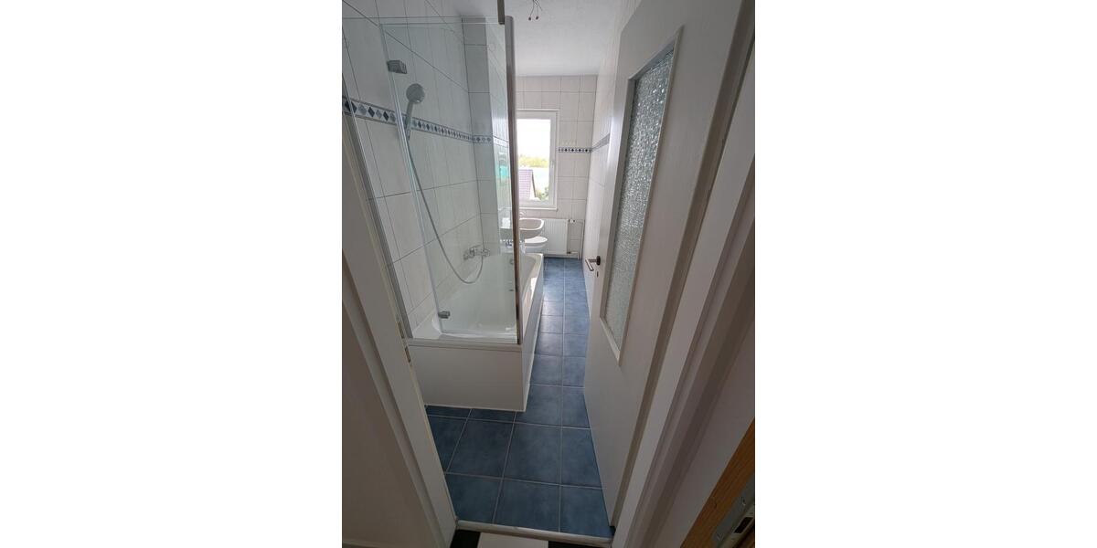 Dachgeschoßwohnung Zeitz - 3 Zimmer, 60 m&sup2;, 385&euro; | Angebot:24984072