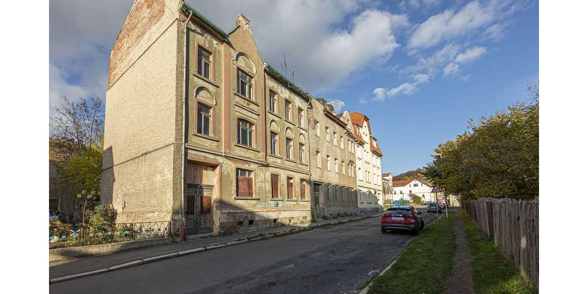 Bauträger aufgepasst! 2 unsanierte MFH mit 836 m² Wfl. in Gera! zimmer