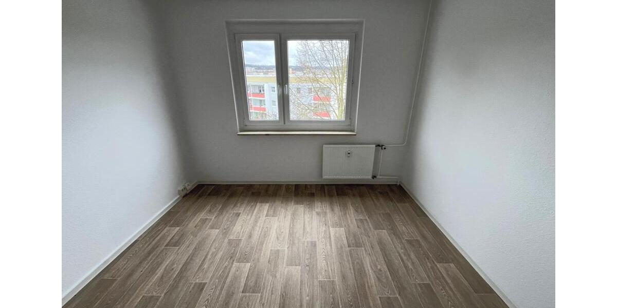 Etagenwohnung Gera Lusan - 2 Zimmer, 48 m&sup2;, 270&euro; | Angebot:25543301