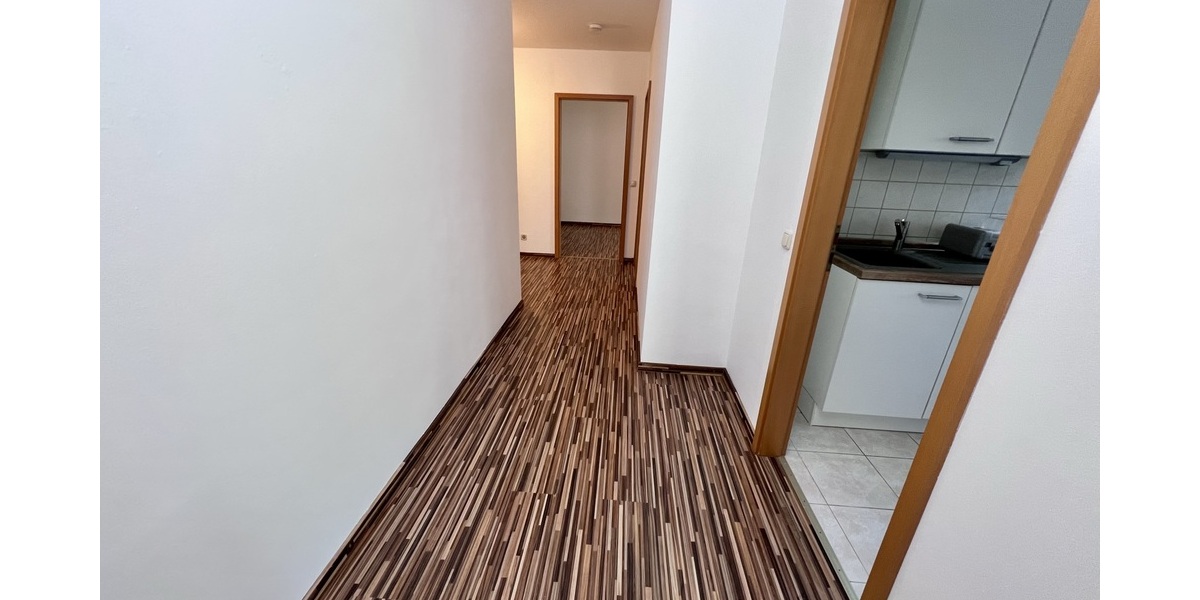 Idyllisch wohnen! 3-Raum Wohnung mit Einbauküche, Wanne und Süd-Balkon. - Etagenwohnung Gera Alt-Bieblach | Angebot:27022991