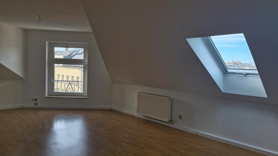 Dachgeschoßwohnung Gera Alt-Bieblach - 1.5 Zimmer, 47 m&sup2;, 258&euro; | Angebot:25270490