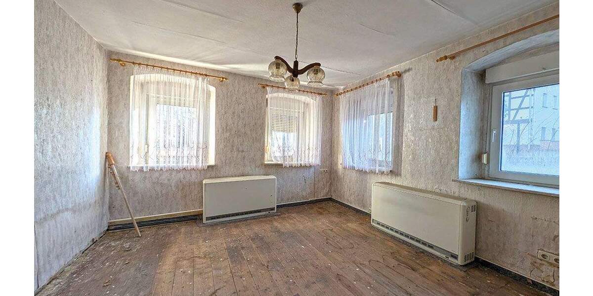 Einfamilienhaus Schmölln Illsitz - 7 Zimmer, 115 m&sup2;, 25.000&euro; | Angebot:25739926