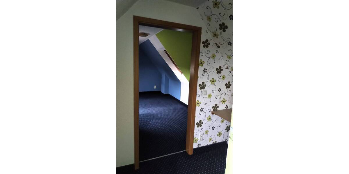 Etagenwohnung Weida Steinsdorf - 3 Zimmer, 90 m&sup2;, 500&euro; | Angebot:25731995