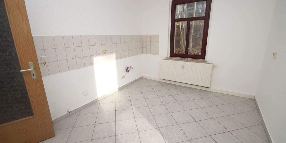 Etagenwohnung Altenburg Südost - 2 Zimmer, 64 m&sup2;, 384&euro; | Angebot:25997777