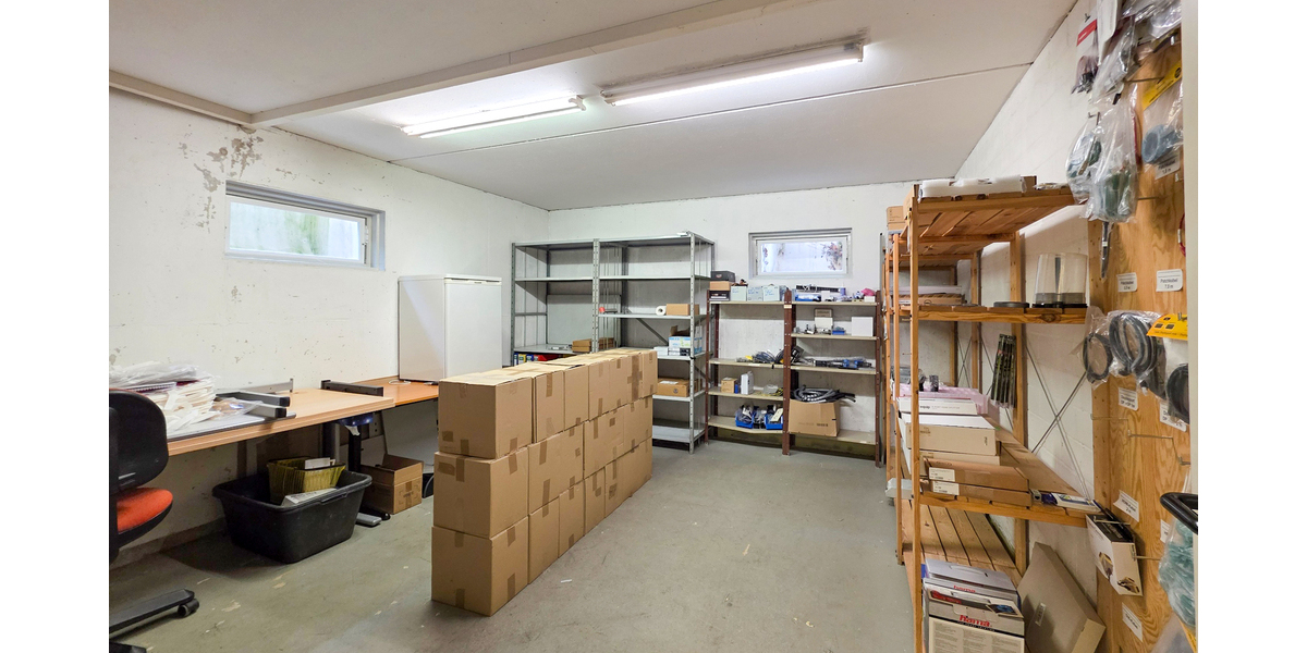 Vielseitiges Bürogebäude zum Verkauf in Gera – Schulungsräume, Parkplätze, gute Lage. - Gewerbeobjekt Gera Bieblach-Ost | Angebot:26376584