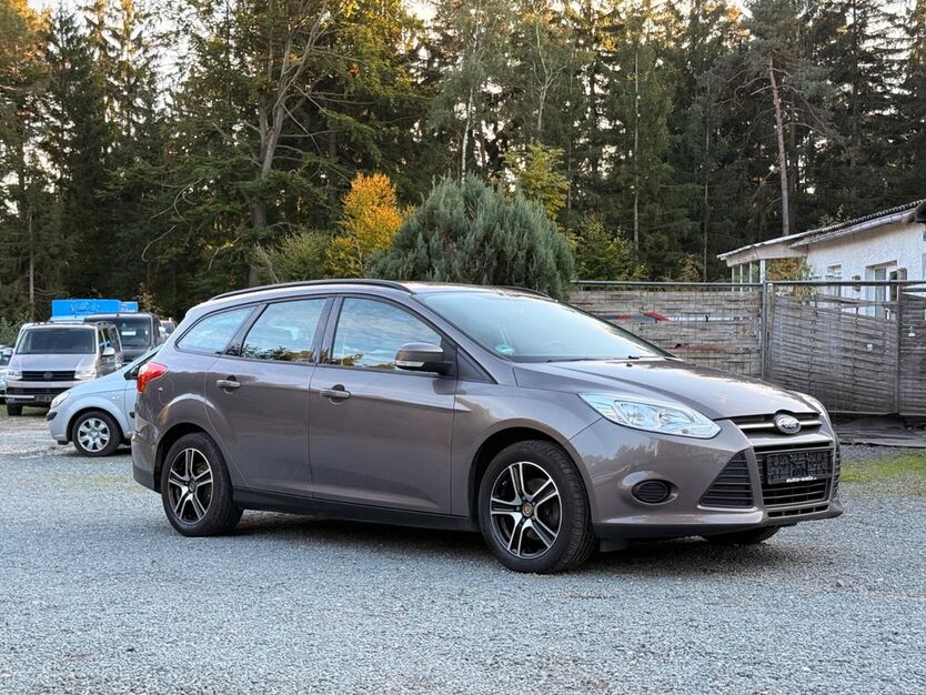 Ford Focus 164.781 km 4.500 € St. Gangloff 07629