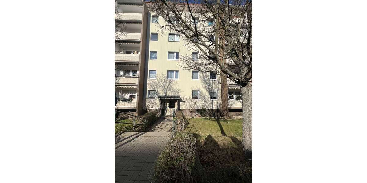 Etagenwohnung Gera (Lusan) Röppisch - 4 Zimmer, 89 m&sup2;, 93.450&euro; | Angebot:27277952