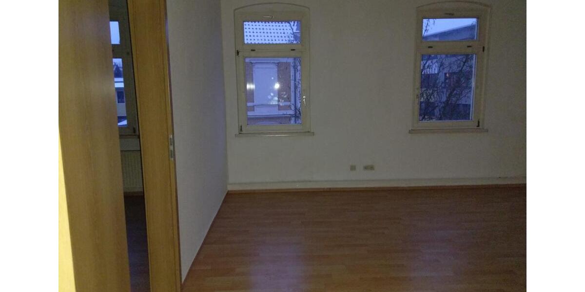 Etagenwohnung Eisenberg - 4 Zimmer, 98 m&sup2;, 680&euro; | Angebot:24654850