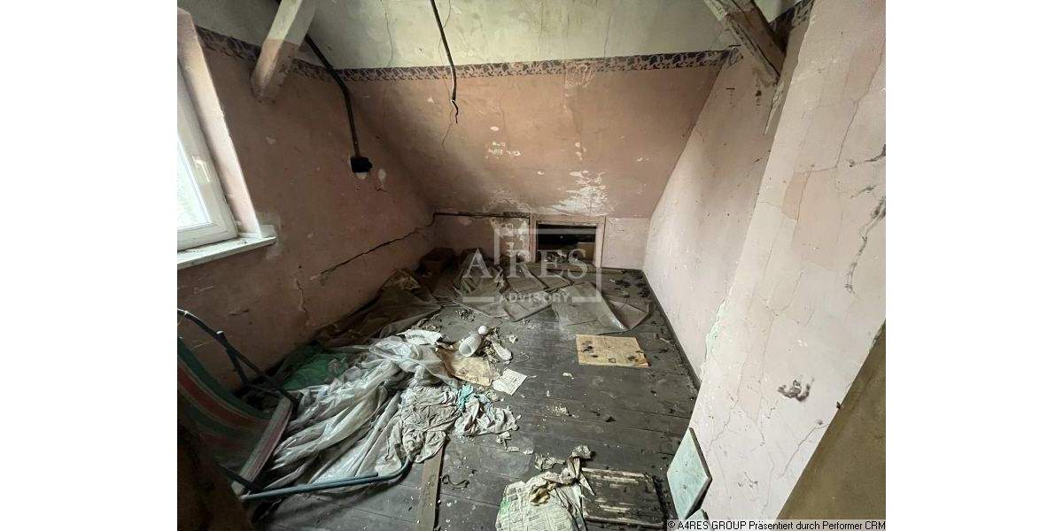 Mehrfamilienhaus, Wohnhaus Meuselwitz - 8 Zimmer, 279 m&sup2;, 18.000&euro; | Angebot:23854218