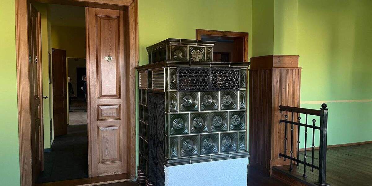 Ausflugslokal mit 3 Wohnungen und großem Grundstück 9 zimmer