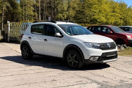 Dacia Sandero 63.830 km 8.999 &euro; St. Gangloff 07629