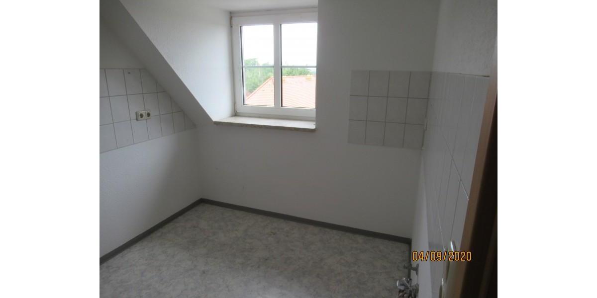 Dachgeschoßwohnung Meuselwitz - 2 Zimmer, 39 m&sup2;, 215&euro; | Angebot:26364253