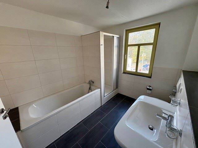 Etagenwohnung Altenburg Altenburg - 3 Zimmer, 65 m&sup2;, 485&euro; | Angebot:26289681
