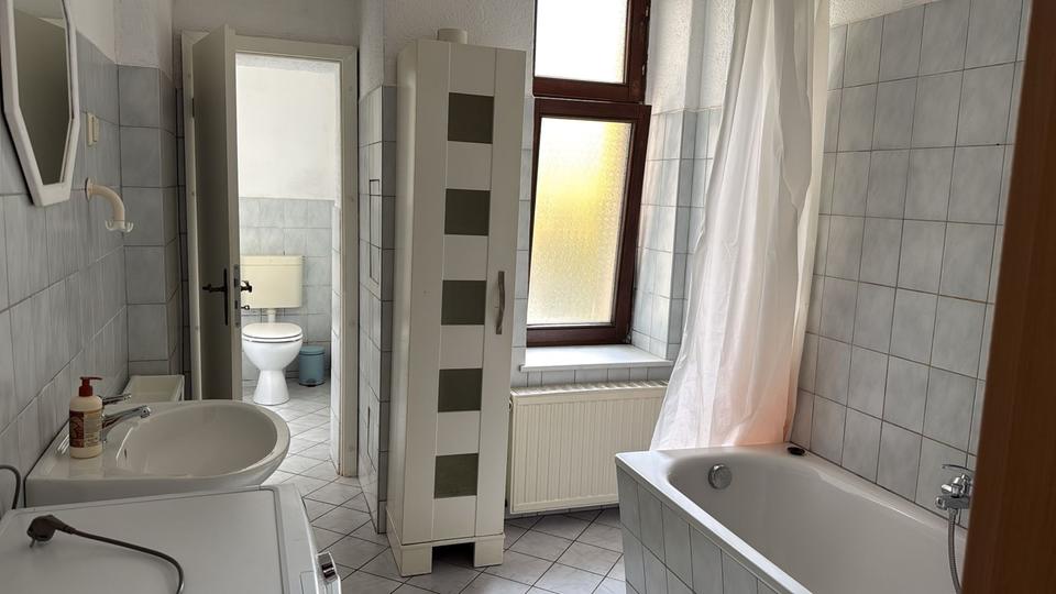 Etagenwohnung Gera Alt-Taubenpreskeln - 4 Zimmer, 70 m&sup2;, 80&euro; | Angebot:25886935