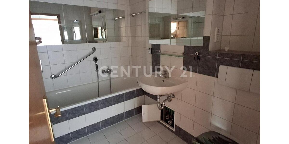 Dachgeschoßwohnung Gera Alt-Bieblach - 3 Zimmer, 62 m&sup2;, 397&euro; | Angebot:26085935