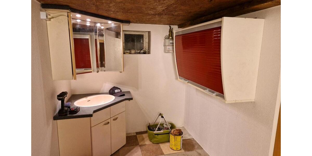 Etagenwohnung Meuselwitz - 8 Zimmer, 160 m&sup2;, 1.200&euro; | Angebot:26321990