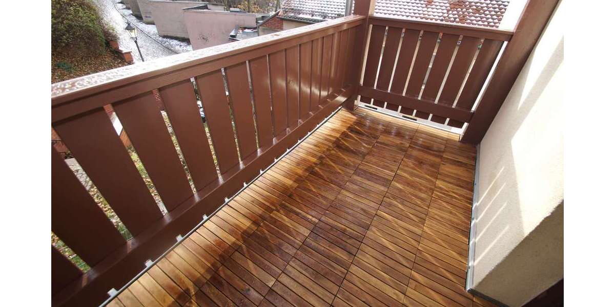 2-Zimmer-Wohnung mit BALKON, große Küche, Badewanne - frisch renoviert 2 zimmer